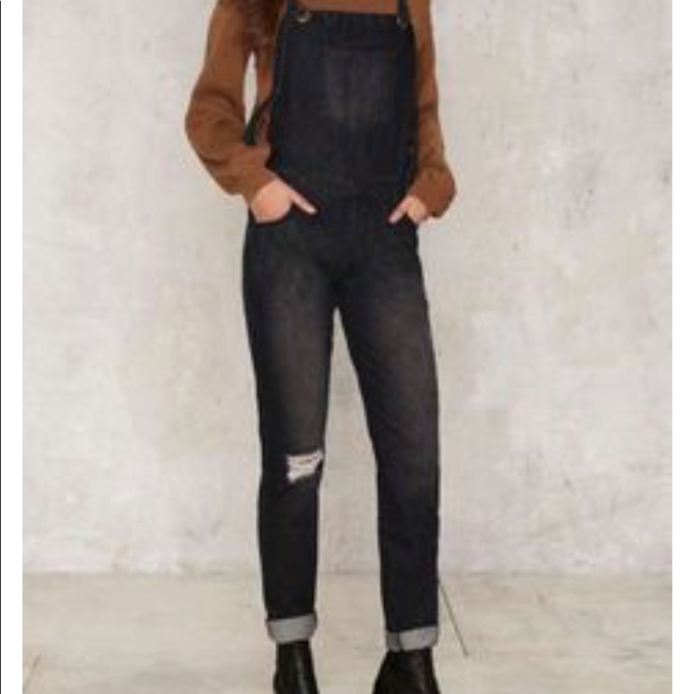 Black overalls‼️